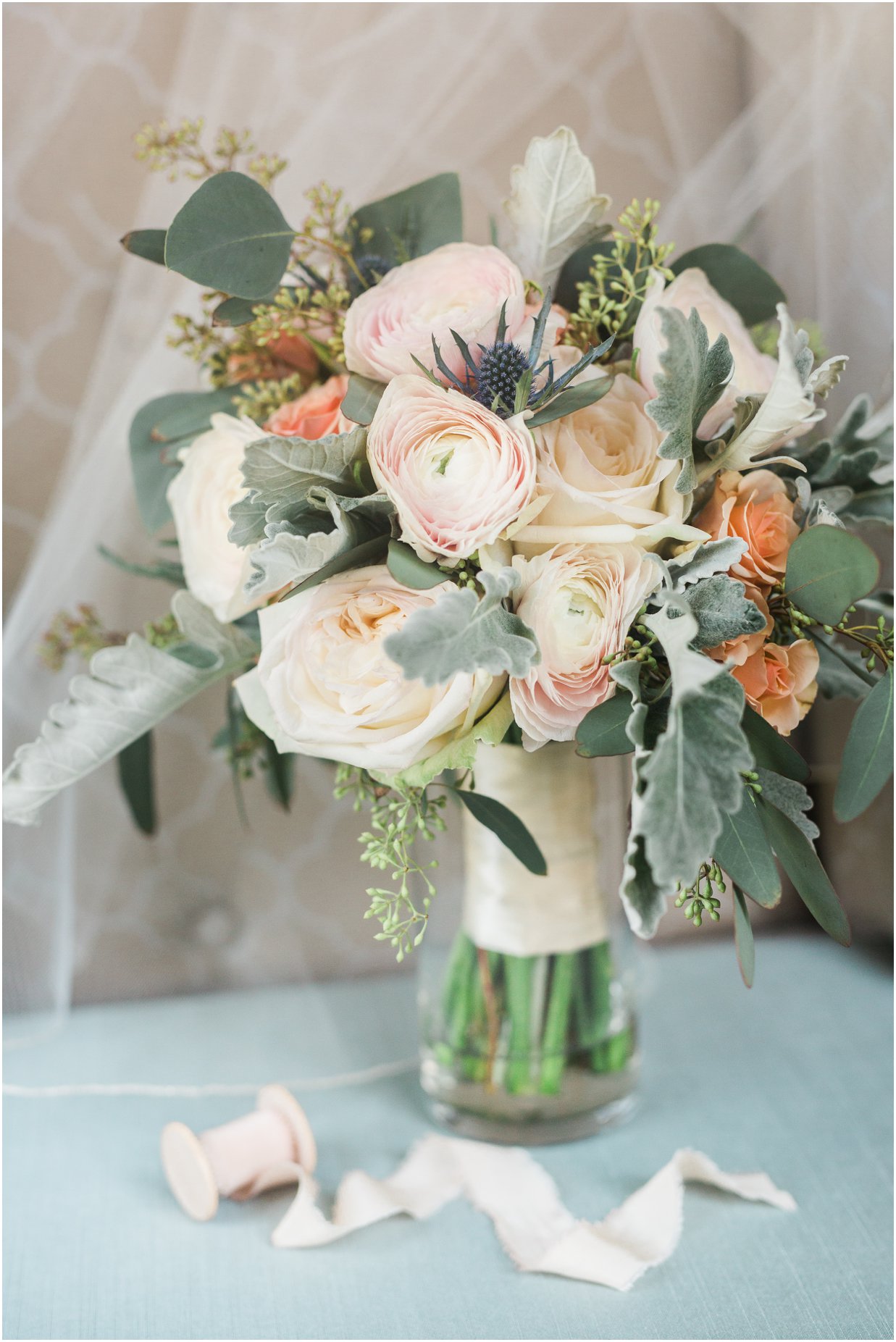 Wedding bouquet styling